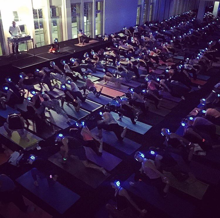 builtbydylan's tweet photo. Still buzzing from the #flowafterdark silent disco yoga the other night. #yoga #stylerunner #flowathletic https://t.co/feXuC52pAT