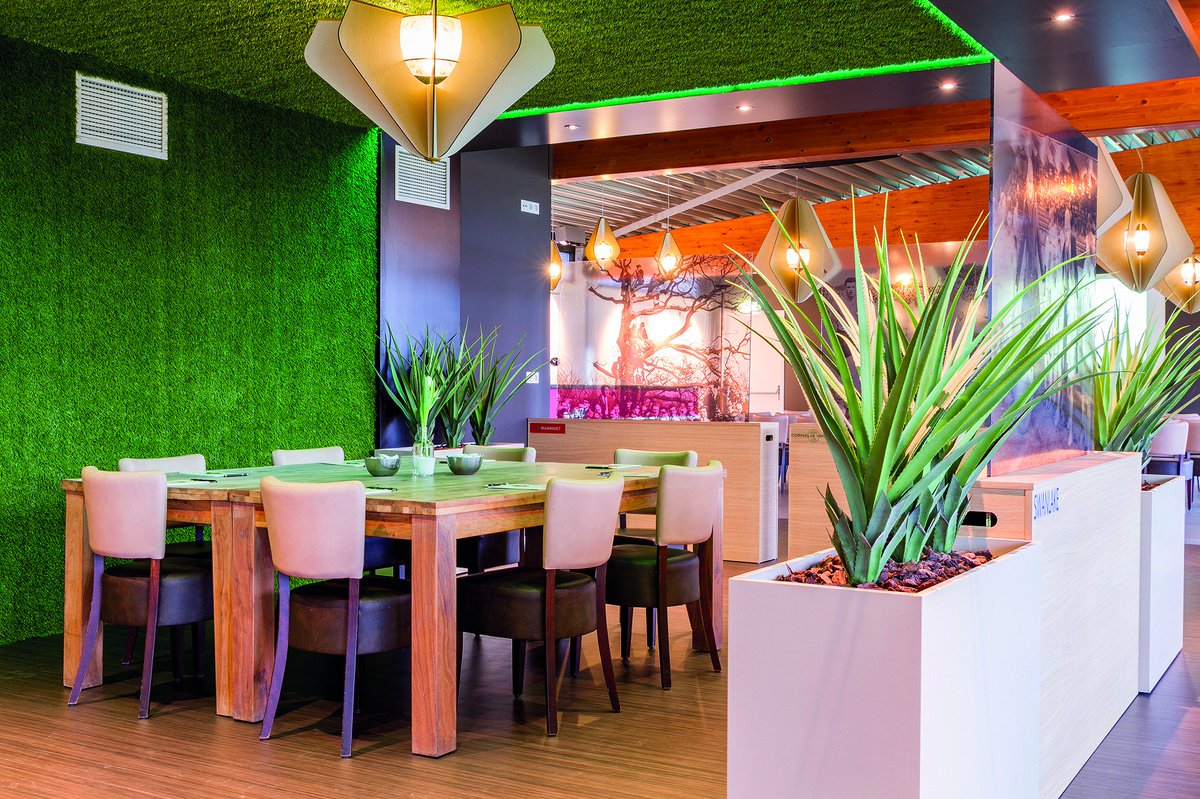 TherecaBV's tweet image. Eten onder het gras met uitzicht op het gras
Welkom in de Telstar Business Lounge.