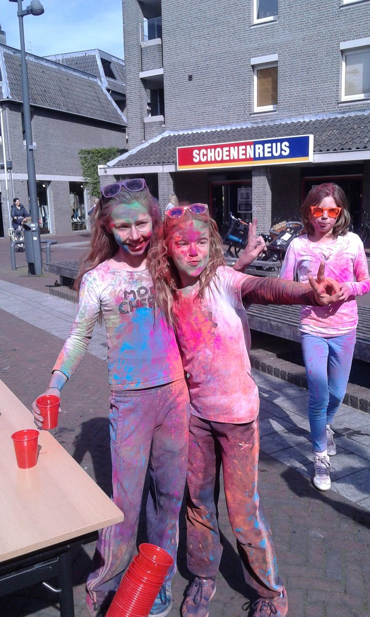 Leefdeurne's tweet photo. En schoon zijn ze niet meer bij de colorrun o.a. van @LEVgroep_Deurne @sportstuif @ORO_NL @GemDeurne https://t.co/HHcwnlxwT9