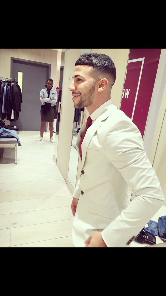 Stylish_SB's tweet photo. ✨When You realize Adam has a better sense of style than you 😂👌🏼✨ https://t.co/TslEGYNvdD