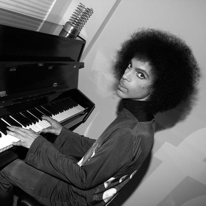 davidbasso's tweet image. Rest in peace... (Webby sur le piano) #prince