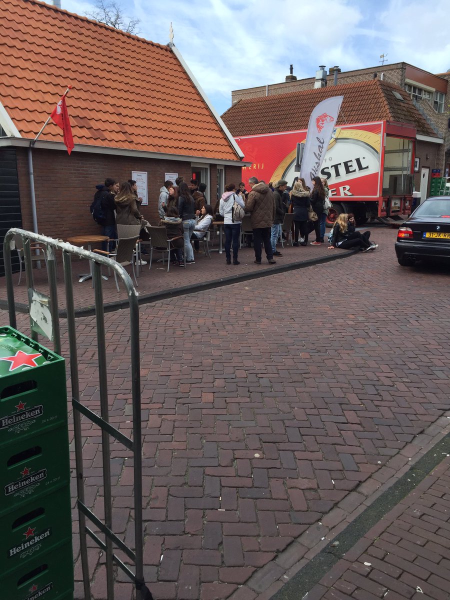 Spanjaarden en al smaken de echte kabeljauw kibbeling , 3 Spanjaarden konden ons al #urkervishal