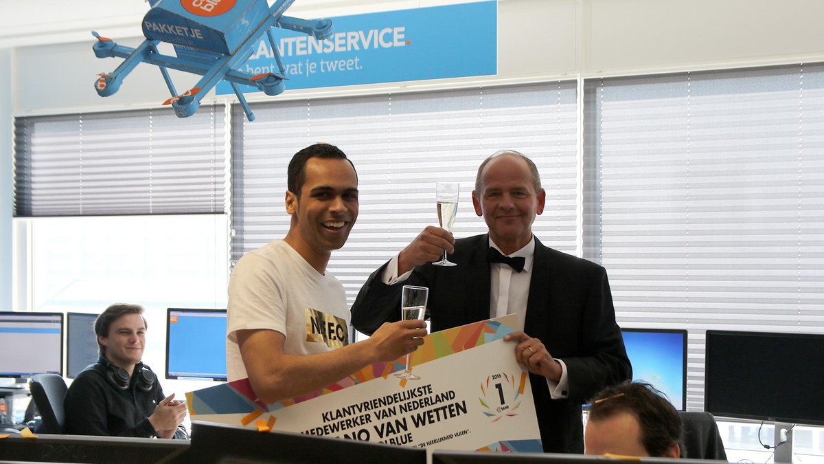 Gefeliciteerd @romanovanwetten! #klantvriendelijkstemedewerkervannederland #langstehashtag coolblue.smh.re/01