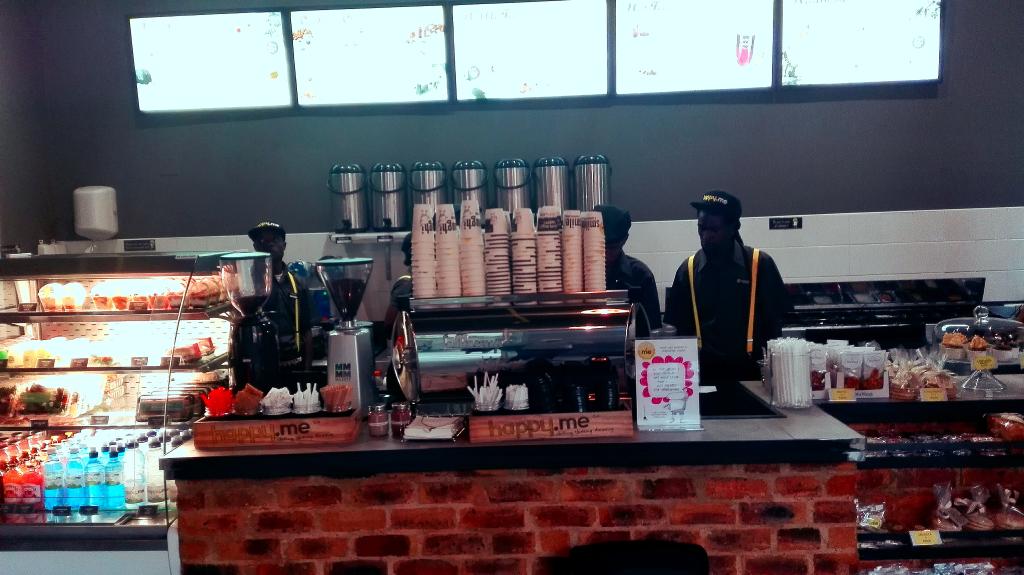 thefashioncircl's tweet image. @HappyMeSA FNB @CityofJoburgZA  Bank City #Service #Ambiance 🗣👌🏿👌🏿👌🏿👌🏿👌🏿my new home for #Coffee #Healthy #Smoothies
