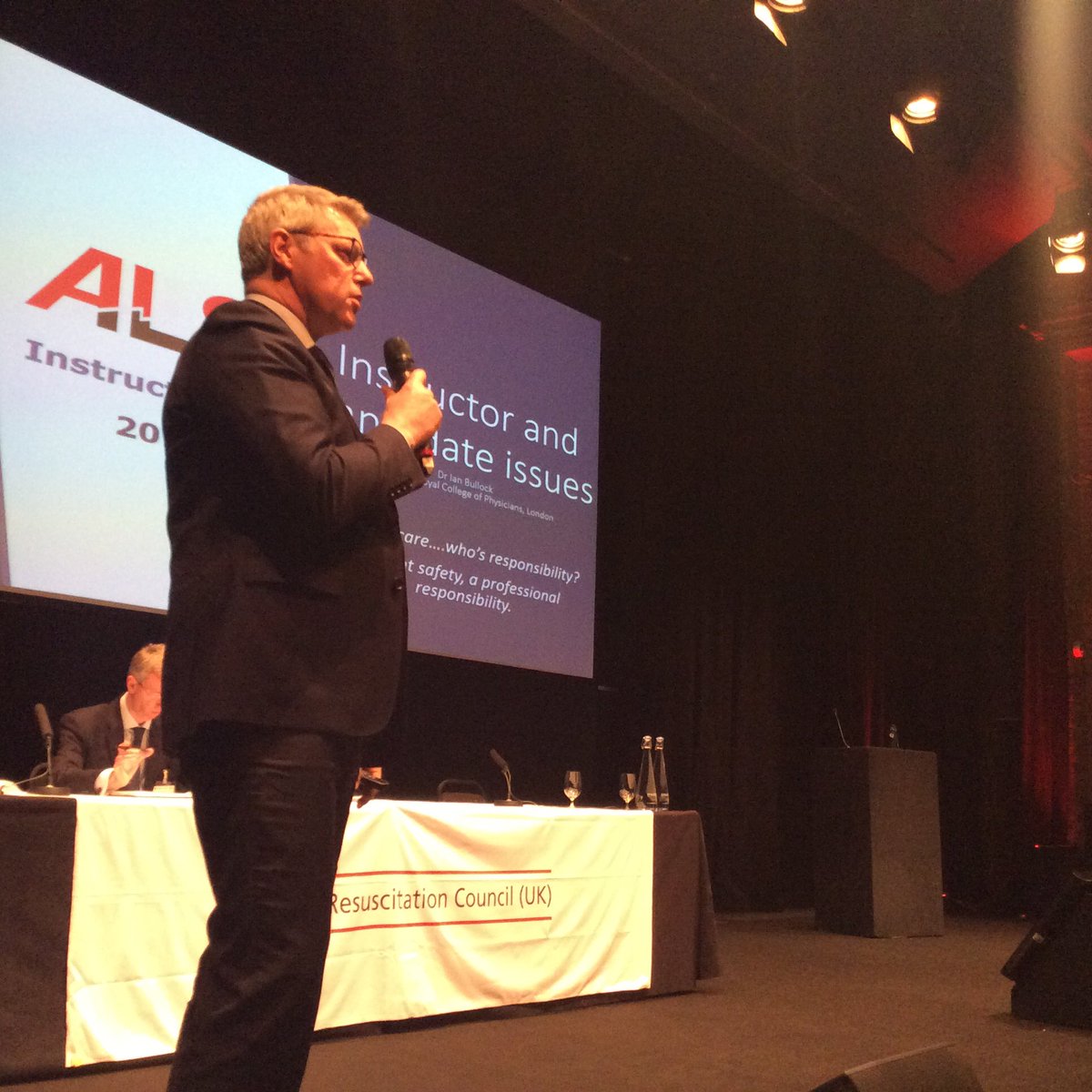 ResusCouncilUK's tweet image. Instructor &amp;amp; candidate issues session underway #ALSinstructor