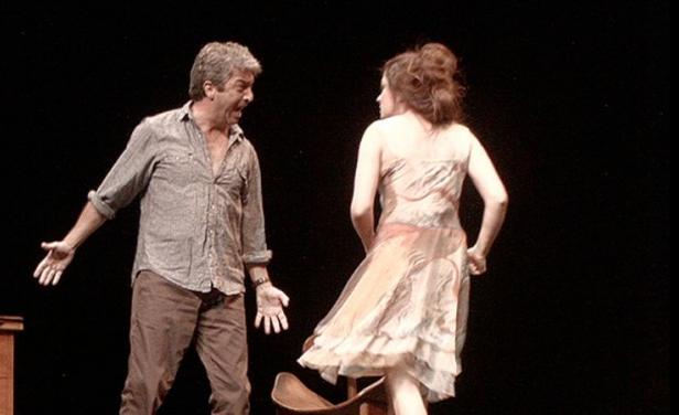 Escenas : Escenas vida conyugal larga discusión llena verdades ...