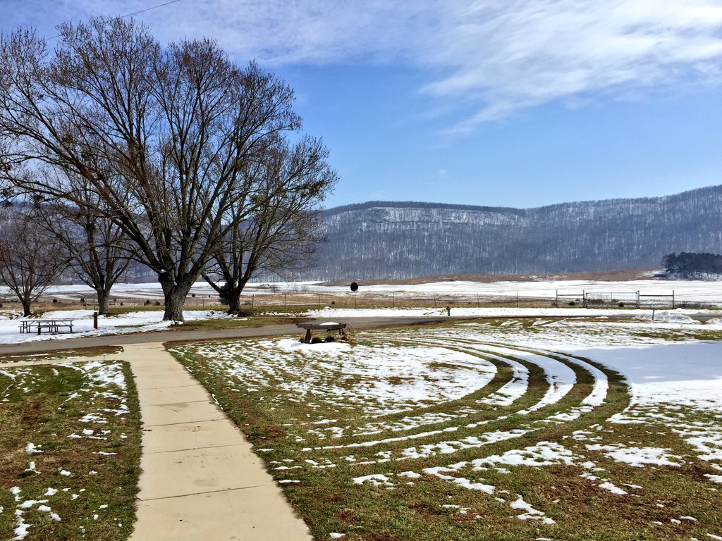 VeloVixens's tweet photo. Happy #EarthDay from Chattanooga #423 🌎🌼♻️ https://t.co/0qycfbjFsq