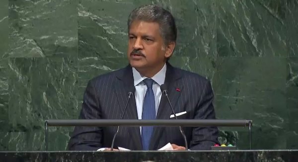 ClimateGroup's tweet image. &quot;For biz, #ParisAgreement is 1st step for integrating our interests with future of planet&quot;: @anandmahindra #RE100