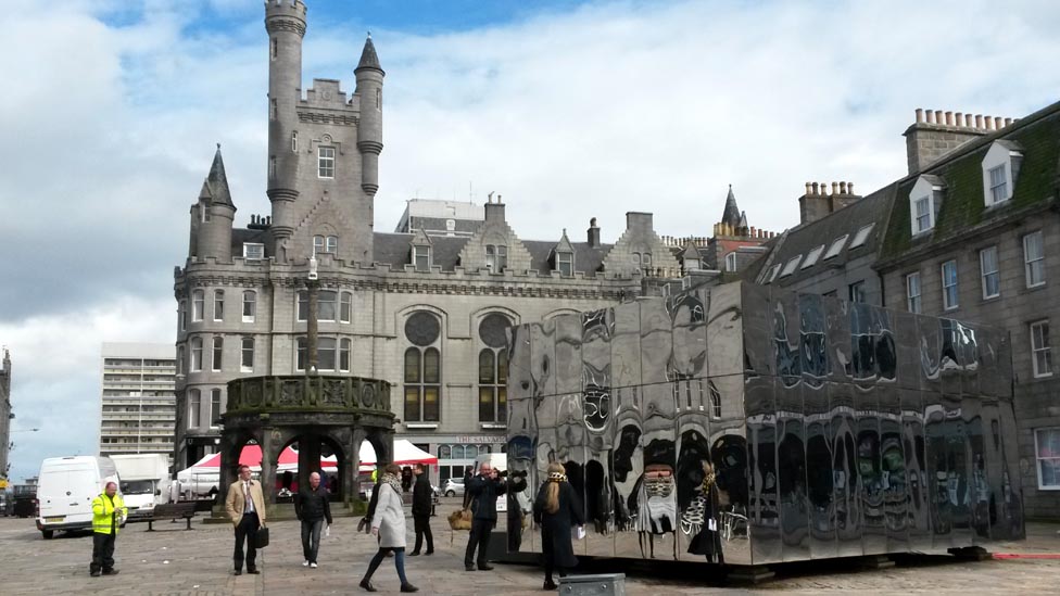 BBCRadioScot's tweet photo. Looking for something to do in Aberdeen this weekend? Check out @LookAgainFest Here's the famous mirrored pavilion https://t.co/LZDrFAEd5b