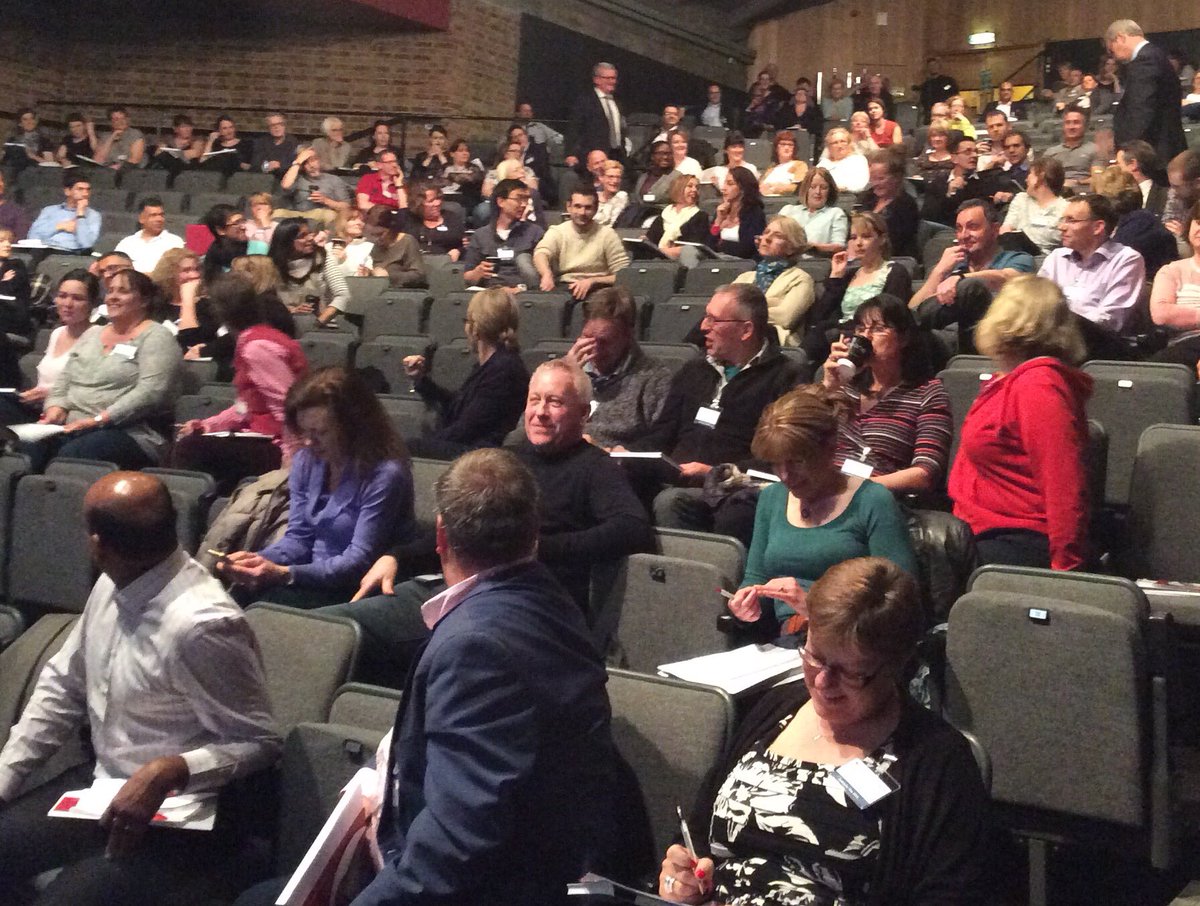 ResusCouncilUK's tweet image. Great audience participation with @Bullock1Ian #whatwouldyoudo #ALSinstructor