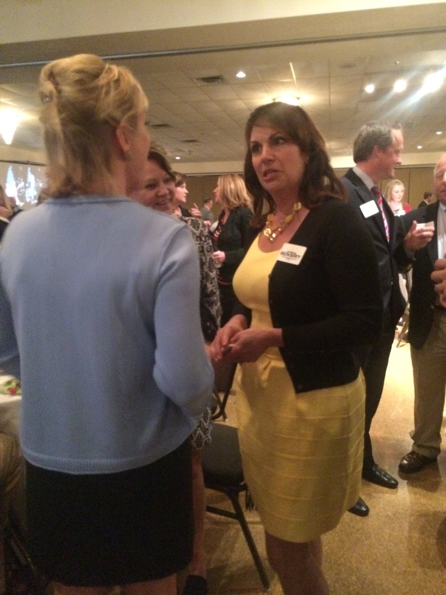 ElectConnie2016's tweet photo. I had a great time last night at the Indiana Republican Party's Spring Dinner talking with supporters and friends! https://t.co/oeU5oSqDzL