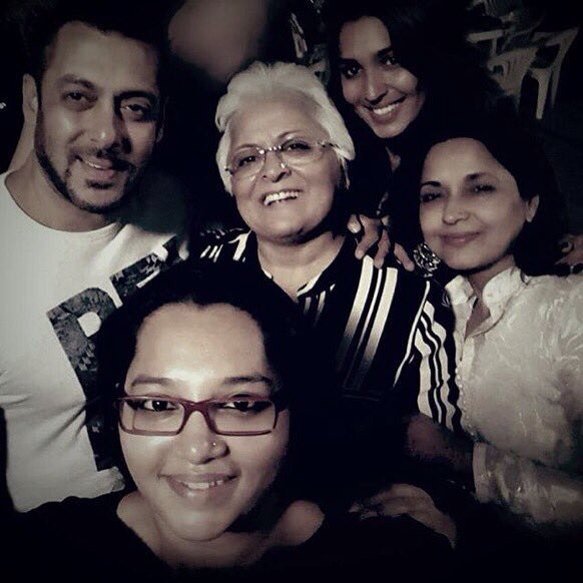 SalmanKhanFanTr's tweet photo. #SalmanKhan #BinaKak #Sultanteam ๐ https://t.co/oJ5WIB58uk