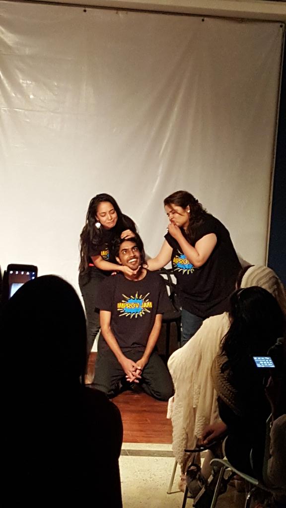 ebuzztoday's tweet photo. #zubair #faiza #amtul #ebuzztoday #improvjam #spontaneous #womensincpk @moizkazmi https://t.co/zsWOFYoEjy