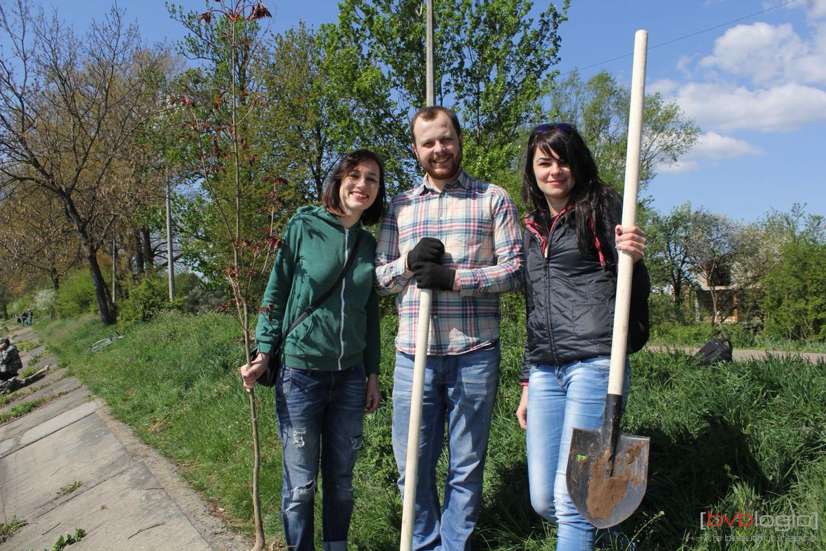 SolowayTech's tweet image. [bvblogic] continued an annual tradition &quot; 1 Project = 1 Tree&quot;. bvblogic.com/eco
#bvblogic #EcoCoding