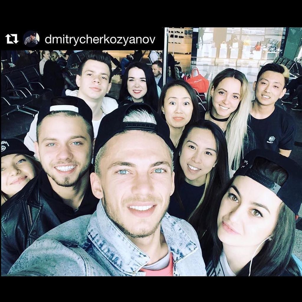 VKO_airport's tweet photo. ✈️Полетели на @worldofdance #worldofdance2016 #worldofdancerussia #WOD #SPB2016 #RHC #redhazefamily #RedHazeCrew #V… https://t.co/PHZEuMUsiE