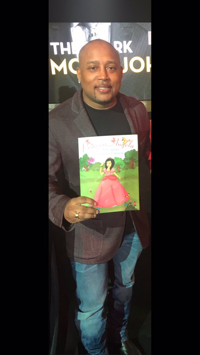 AwesomeBooks702's tweet photo. @TheSharkDaymond  Daymond John Owns the first copy of princess Angela : The adventure of daddy's princess. @amazon https://t.co/WJyetlRaAY