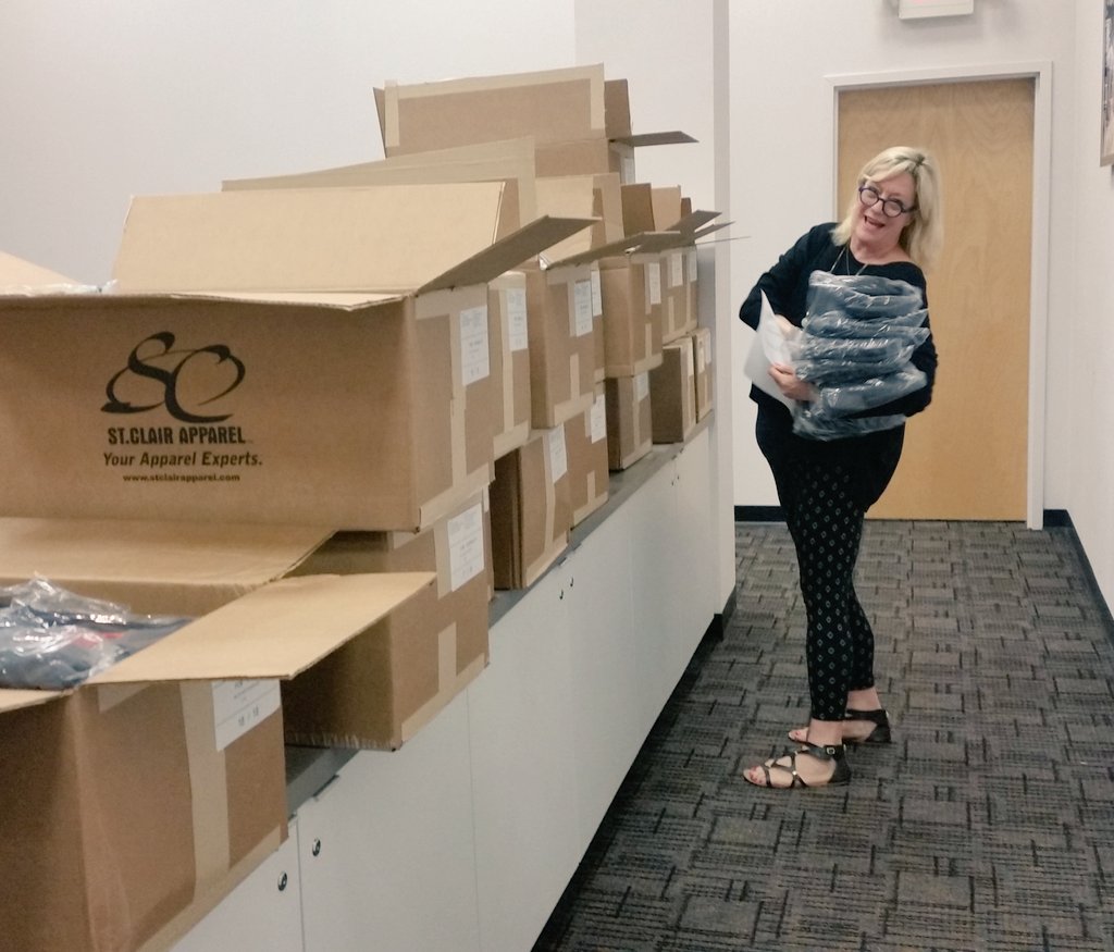 beccamanolov's tweet photo. Our awesome Volunteer Committee prepping for the 100th Running of the #Indy500! @500Festival @IMS #100RunningHC https://t.co/jqJMZR60Zi