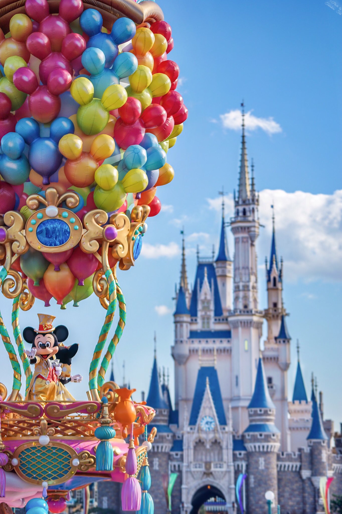 Takahiro Toh Twitterissa 大学生です ディズニーで綺麗な写真が撮り たくて1年半前にカメラ始めました そのうち夜景を撮るのが好きになって 気がついたら空から夜景とか撮ってました 最近は電車も撮ります よろしくです 4月なのでフォロワーさんに自己紹介