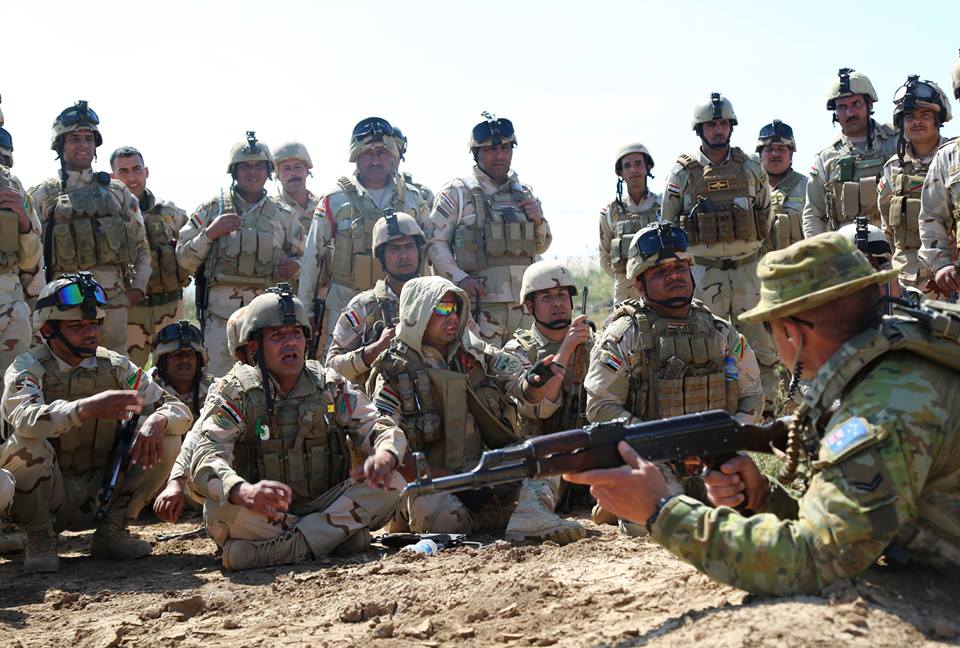 تدريبات الجيش العراقي الجديده على يد المستشارين الامريكان  - صفحة 3 CgpHdQWXEAEVBwb