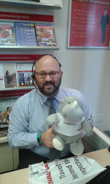 TrafalgarSA's tweet photo. Tweet your selfie with your rhino &amp; we will donate R100 to the Wilderness Foundation. #TreadRightOrg #LetsTreadRight https://t.co/S17QdSCQK1