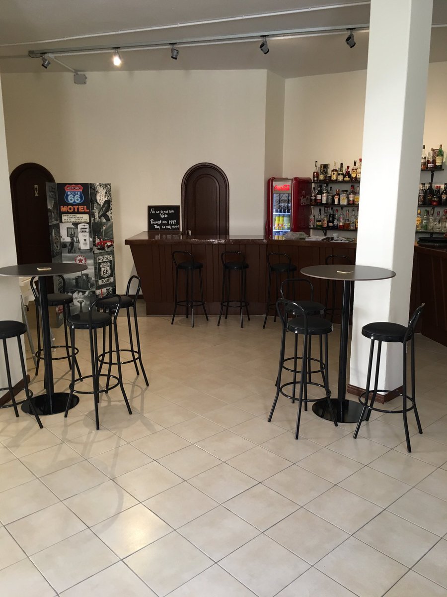 15Fuerteventura's tweet photo. New bar stools and tables just turned up!! #anotherpiece #gettingthere https://t.co/CraLOPHbXT