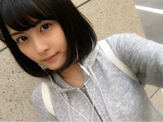 芋ロリ目指しとるのに大人っぽくなったのはメイクですね👀久方ぶりにアイラインを引いてもらったからですかね👀 https://t.co/NUY1RLxotZ