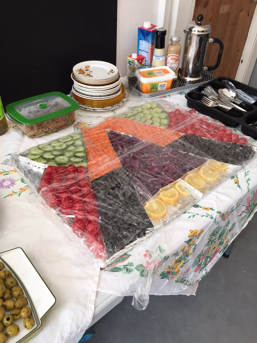 Lettingintlight's tweet photo. #artstopstoke Art Lunch. Thanks to @aperakita  @chrisreaderart https://t.co/3G5gzWpK0D