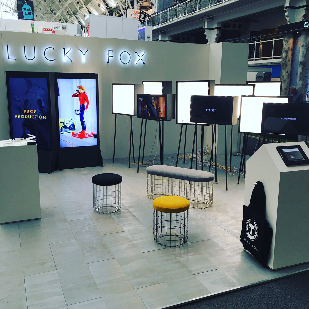 LuckyMrFox's tweet photo. Thanks to all our visitors at the @VMDisplayShow - Great to see some new faces and catch up with everyone! #VMDS2016 https://t.co/yUyCcQIfh3