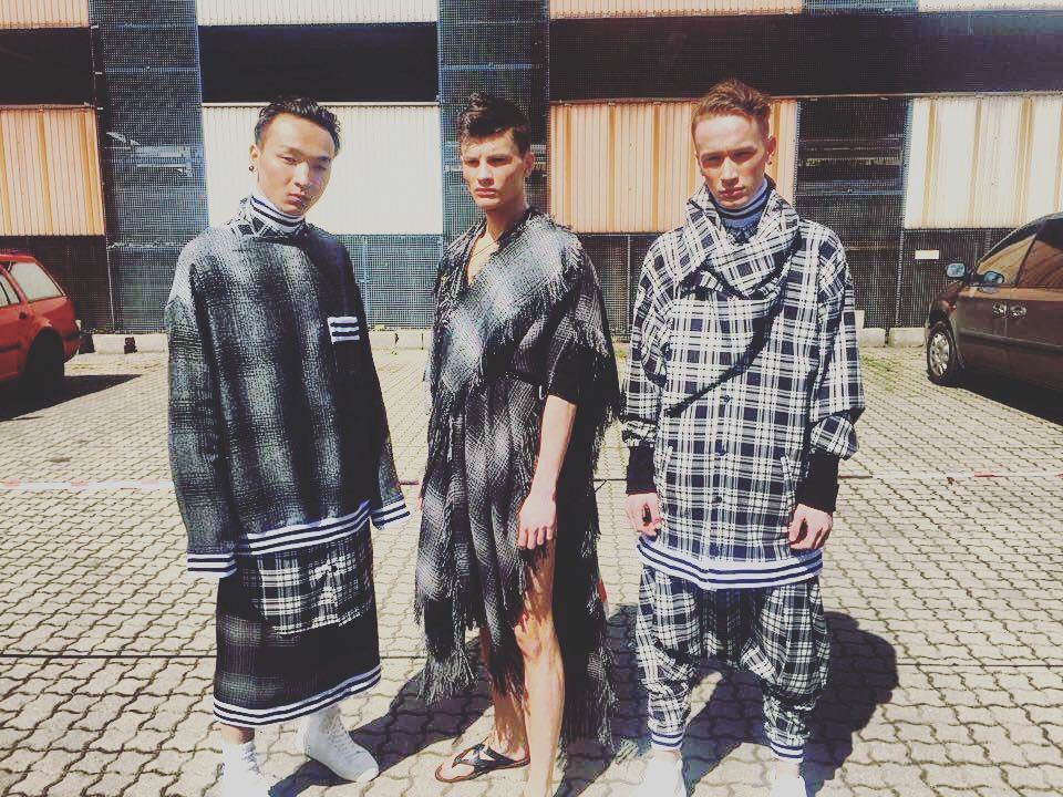 KALTBLUTMAG's tweet photo. #KALTBLUT at @fashionweekpl #fashionphilosophyfashionweekpoland First #Show of The day By @girl.little.boy #backsta… https://t.co/xgx8hQmQE2