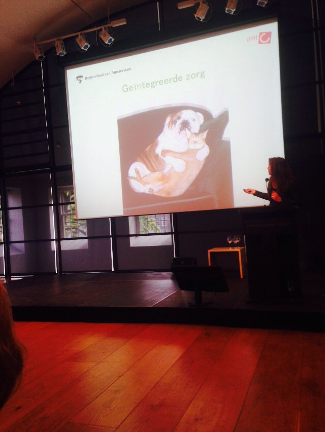bmbuurman's tweet photo. Tijd voor meer geïntegreerde zorg: we moeten elkaar meer omarmen en samenwerken @WilmaSoRe #bscstart https://t.co/K3gNEJEfTi