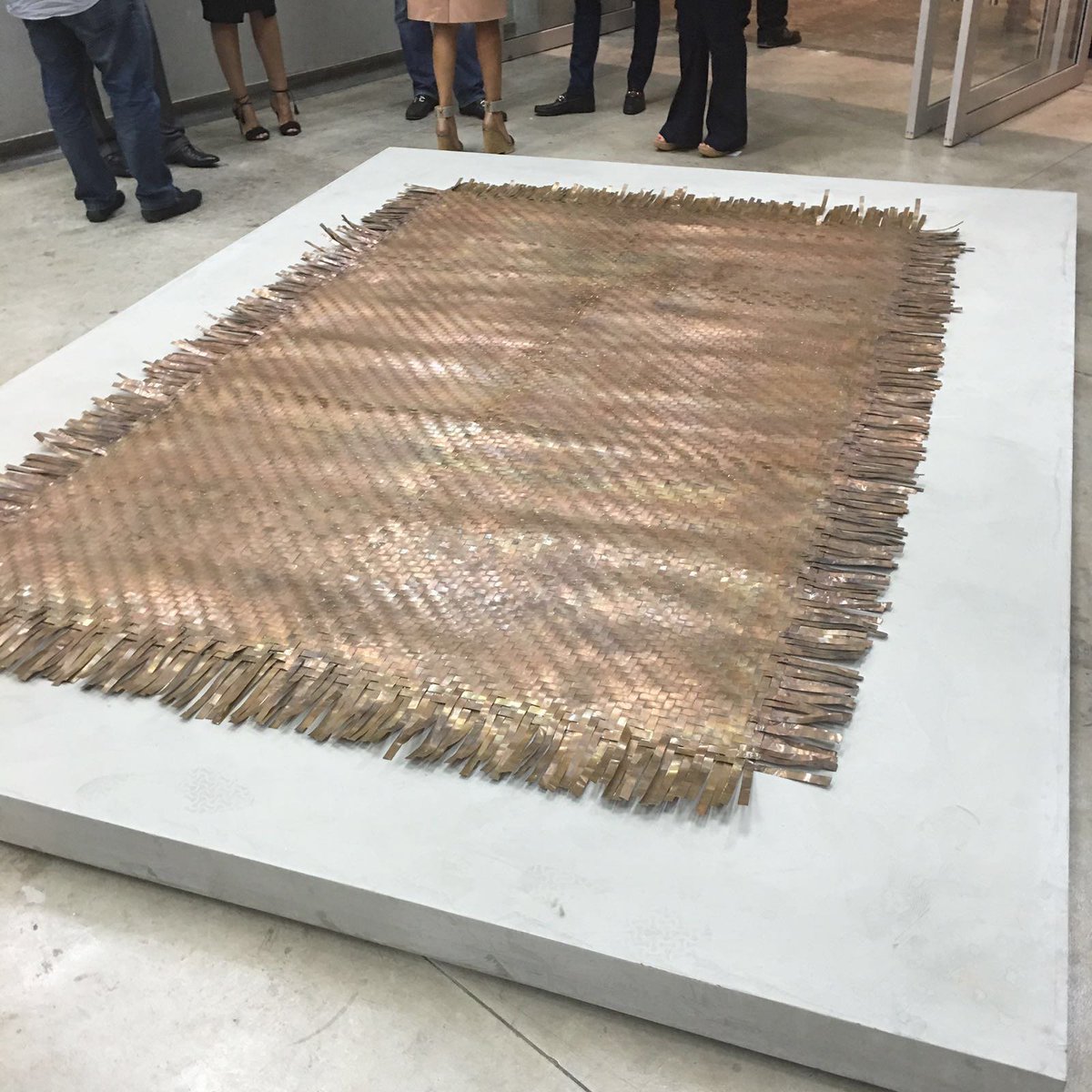 arternativ's tweet photo. Coctail realizado en la @UTECedu con obras de la Colección Hochschild, coincidiendo con @ARTLIMAoficial https://t.co/cZ1p5M7w31
