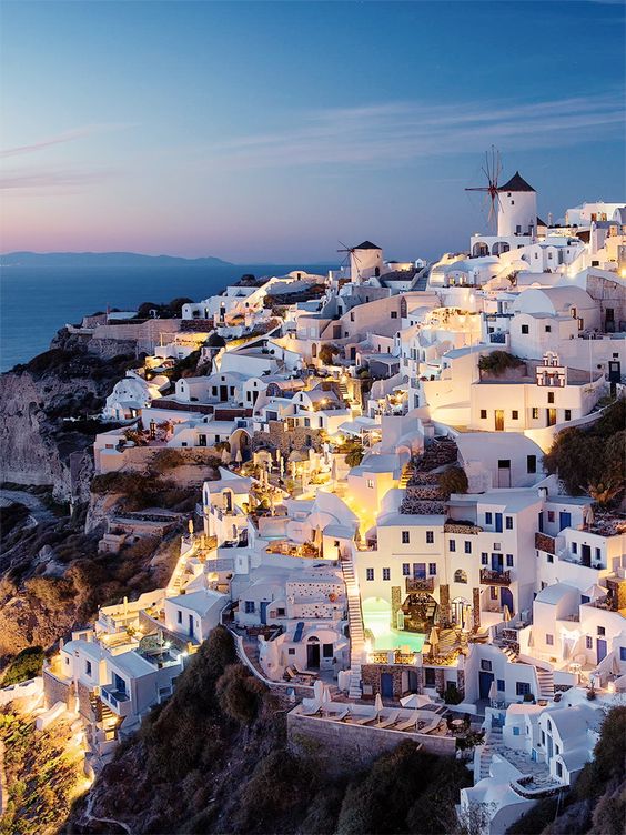 rainingcakeblog's tweet image. This year, I shall be visiting my dream holiday destination - bit.ly/1QViSKF #travelbloggers #travels