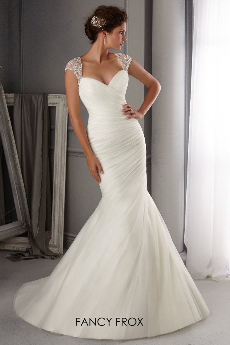 FancyFrox's tweet image. #weddingdress VERY SPECIAL OFFERS! 10-15% OFF ALL. 25% OFF Manager's Choice &amp;amp; 50-65% OFF Sale range. #bride #wedding