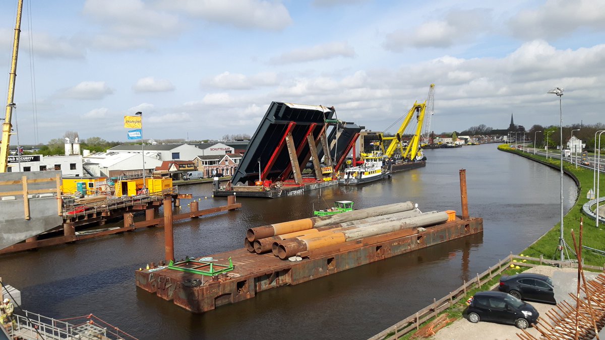 zuid_holland's tweet photo. #PSTA12 inhijsen #brugdek start rond 00.00 uur. Inhijsmoment in vroege ochtend verwacht; planning onder voorbehoud https://t.co/BAtrq846ai