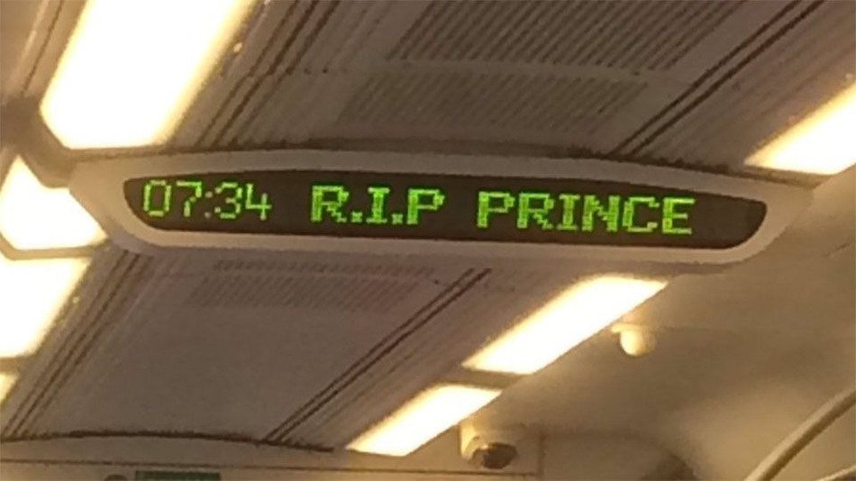 Trains in Britain paid a sweet tribute to Prince this morning on.mash.to/22T4pT3