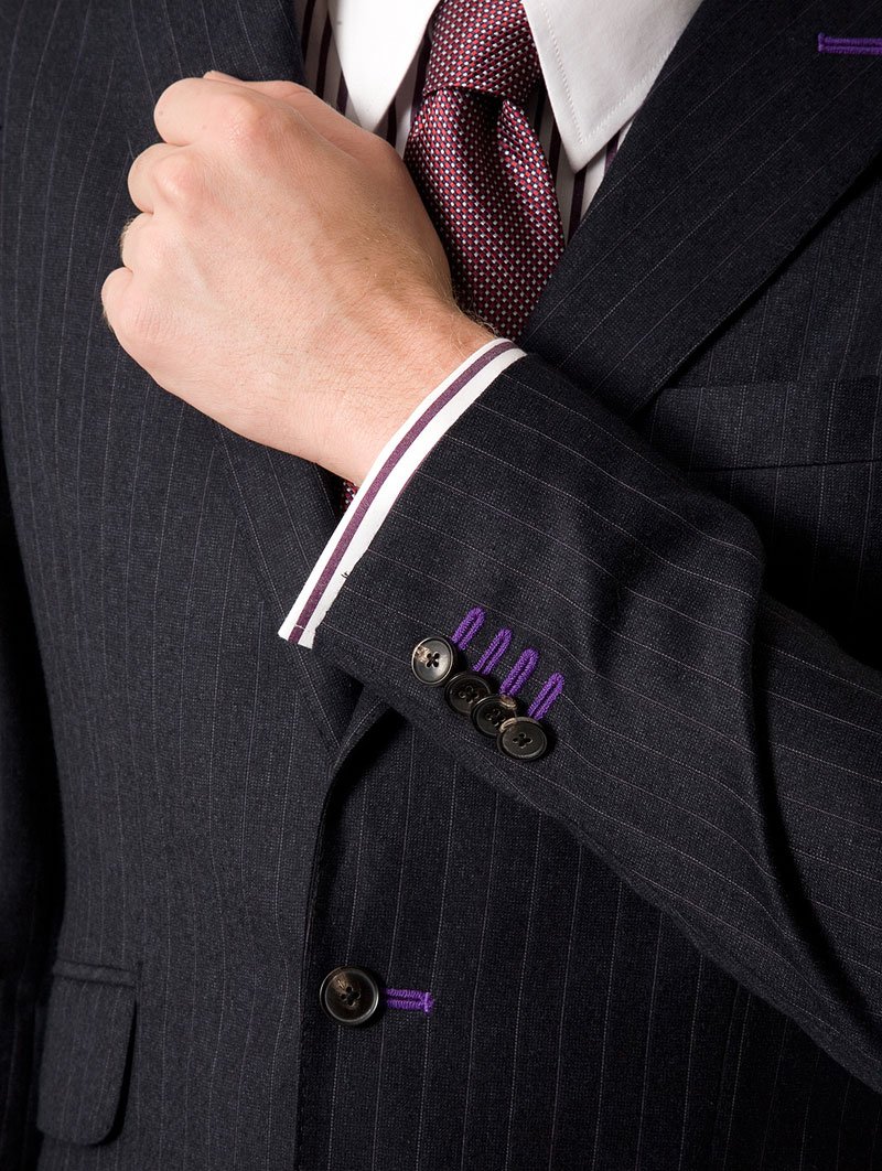VeniceTailoring's tweet photo. Add detail to your #Bespoke #suit with contrast stitching or button holes. Call for appointment 0203 553 5533 https://t.co/IIuTsLHwun