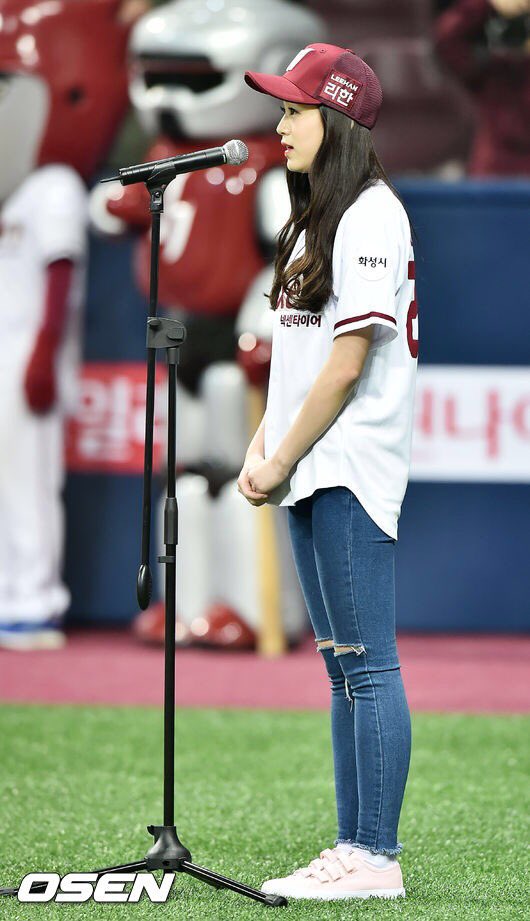 Cgp_letXEAADoRK.jpg:orig