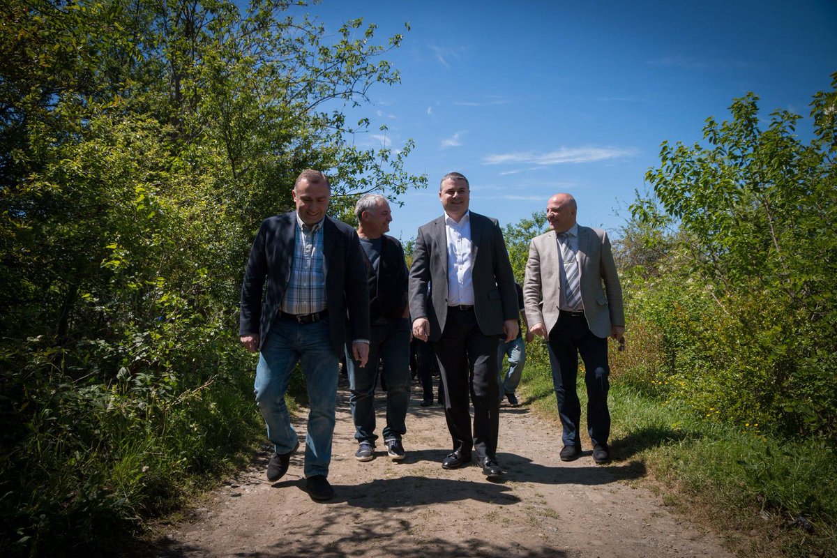 agricultureGEO's tweet photo. Danelia visited agricultural cooperatives in Tskaltubo #Danelia #cooperatives #Tskaltubo
https://t.co/PO4dz404jn https://t.co/UKRnBYG1n9