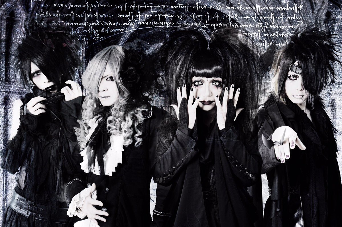 【鬼拡散希望】Lucifer's underground(<a href="/Lucifers_Info/">Lucifer's underground</a>)様の『Ms.Amnesiaの悪夢』のジャケを書かせて頂きました。大好きなバンドしたので今回関わることができ超嬉しいです。5/26ライブ会場より。