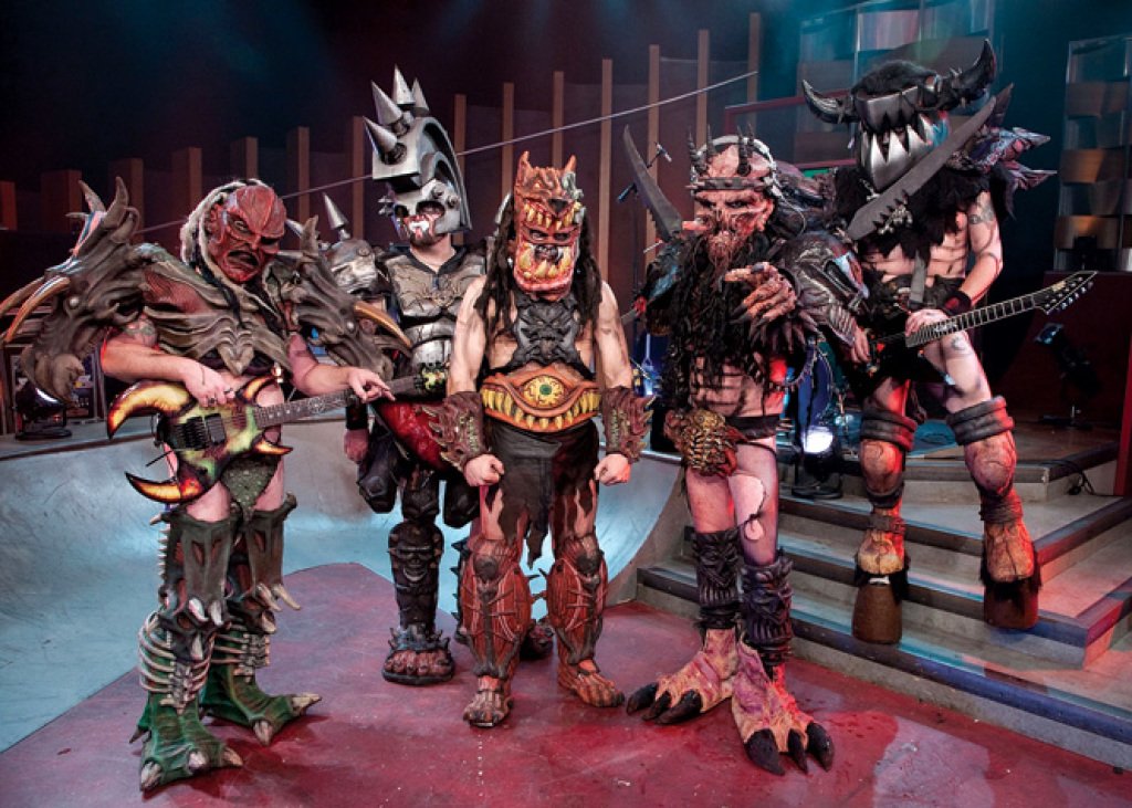 LoudAndQuietMag's tweet photo. Enduring 'Phallus in Wonderland'. @andersonstuff watched GWAR's Grammy nominated (!) movie https://t.co/CkgdLZnuNt https://t.co/CXDJ8Qc26G