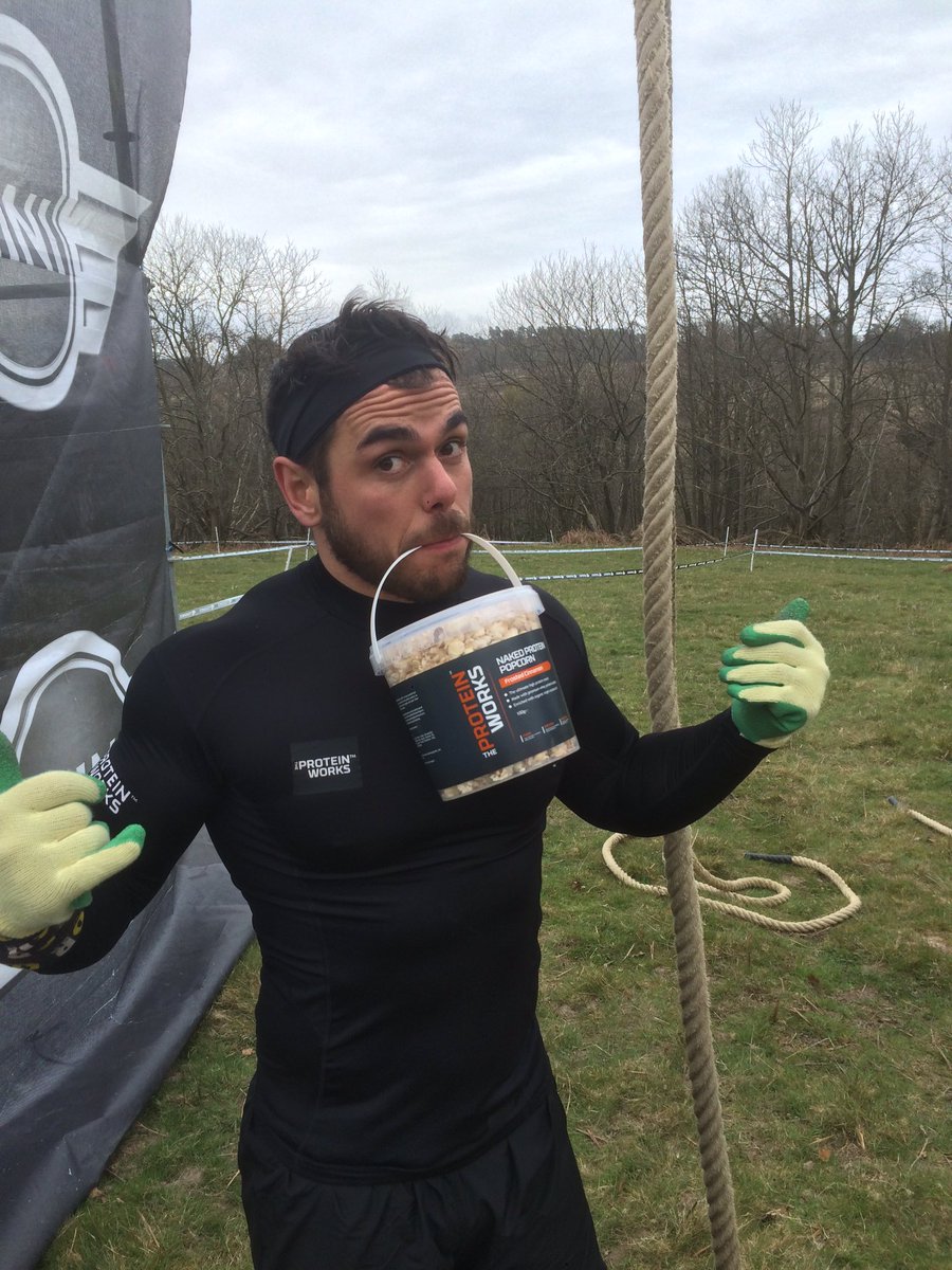 TheProteinWorks's tweet photo. Over 1km climbed!
@RossEdgley
Let's celebrate! To win Protein Popcorn
-RT + @ a friend using #WorldsLongestRopeClimb https://t.co/9sjUhgtXEq
