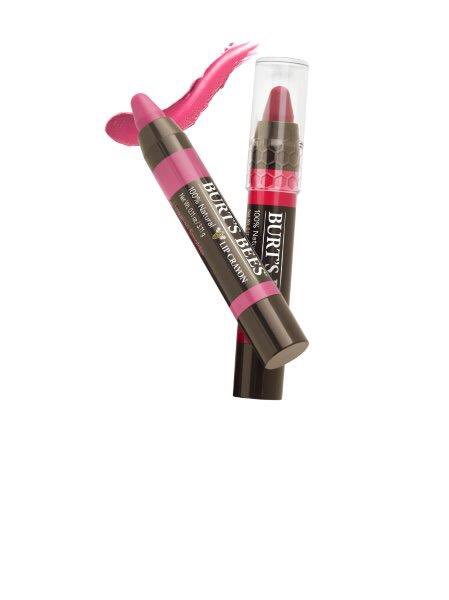 CEW_UK's tweet photo. #CEWBeautyAwards Winner: Best New Makeup Product for Lips – Mass @BurtsBeesUK https://t.co/PRG3AgRgvp