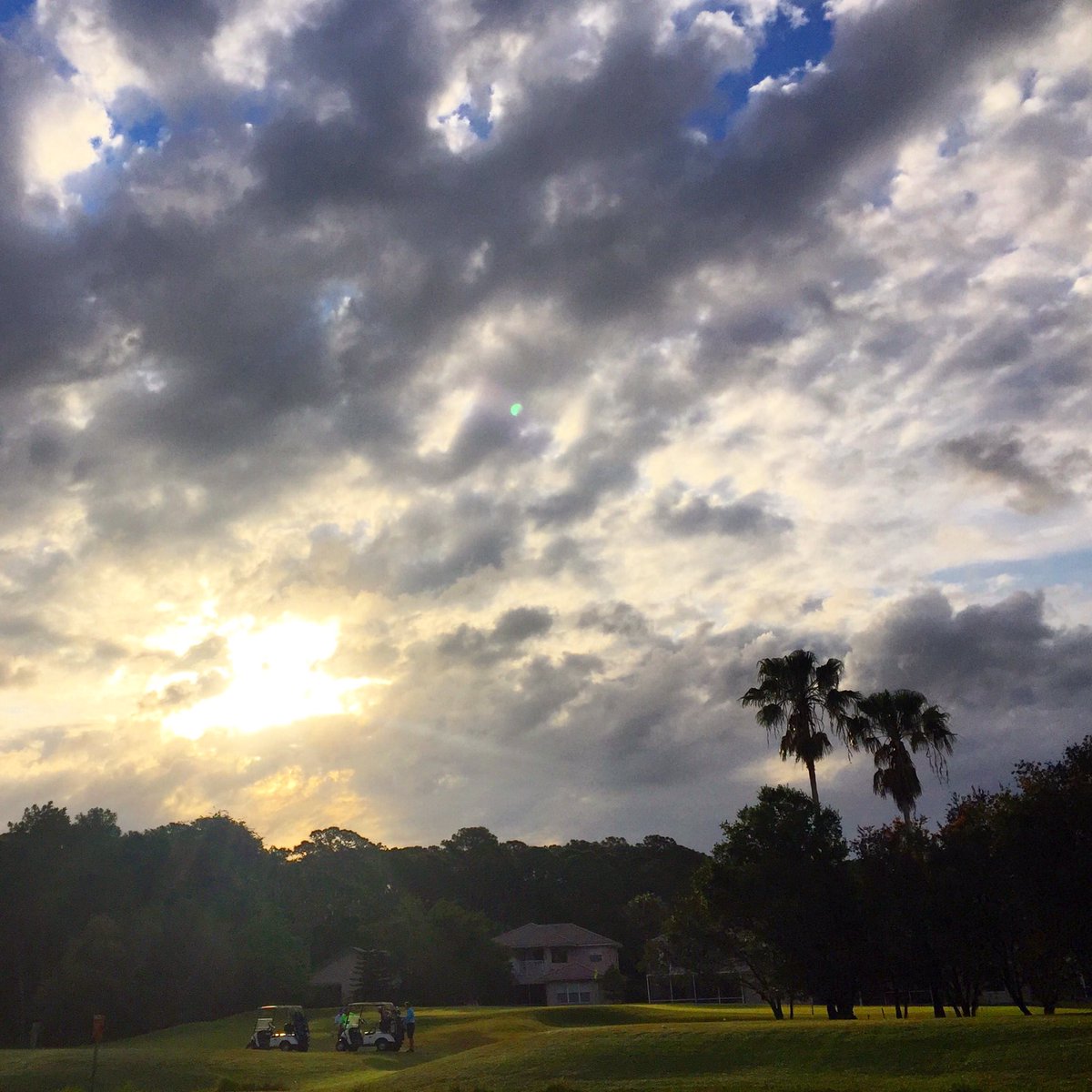 SandiMcKenna's tweet photo. The makings of a beautiful #Florida morning! #LoveFL #Travel https://t.co/mTeDPj84RJ