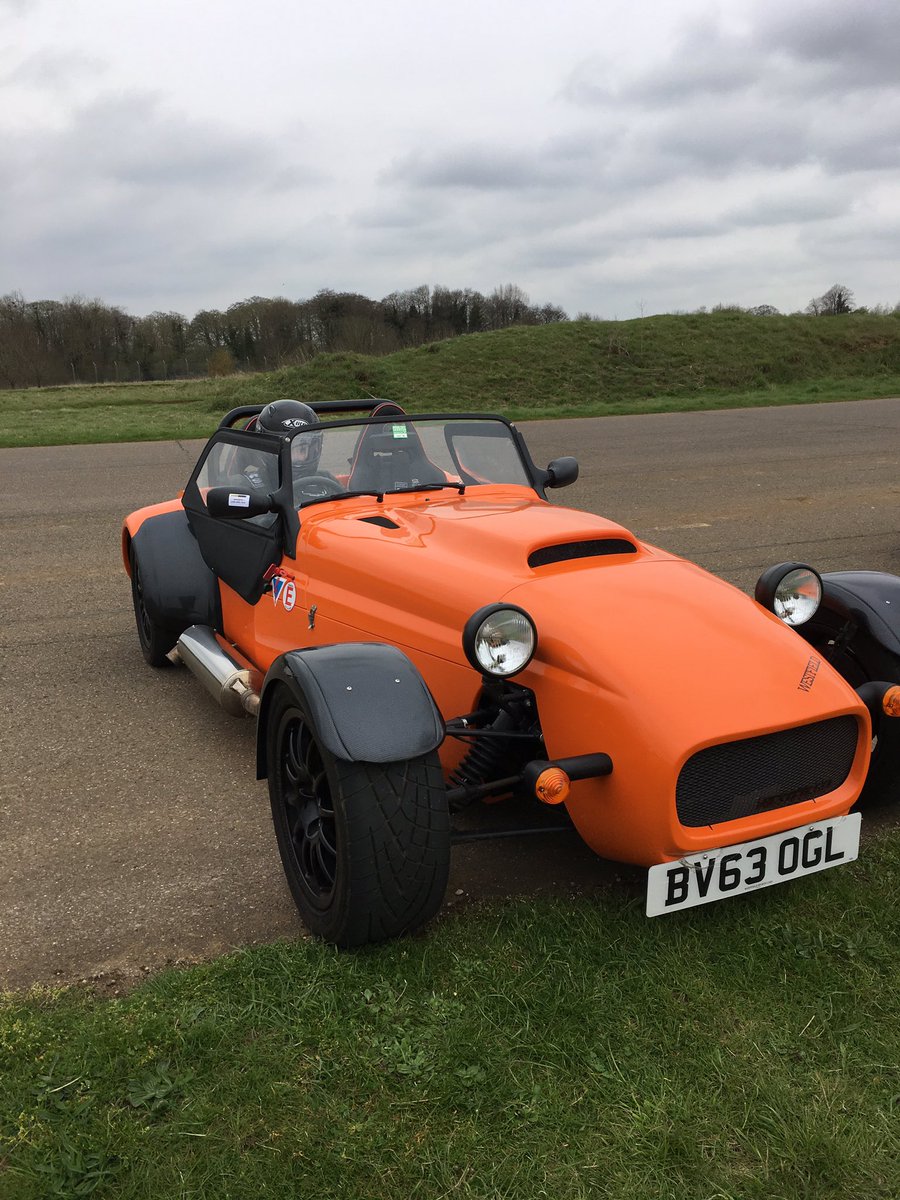 arbecke's tweet image. #trackdayfun at Abingdon #funfriday