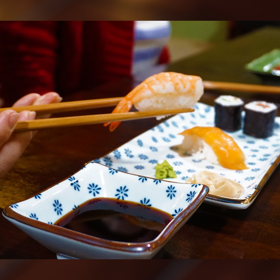 MeraeCorp's tweet photo. Pick up your sushi with style. Visit https://t.co/KIJcViZENk for all your kitchenware needs. #Merae #Chopsticks https://t.co/MESREH2JRL