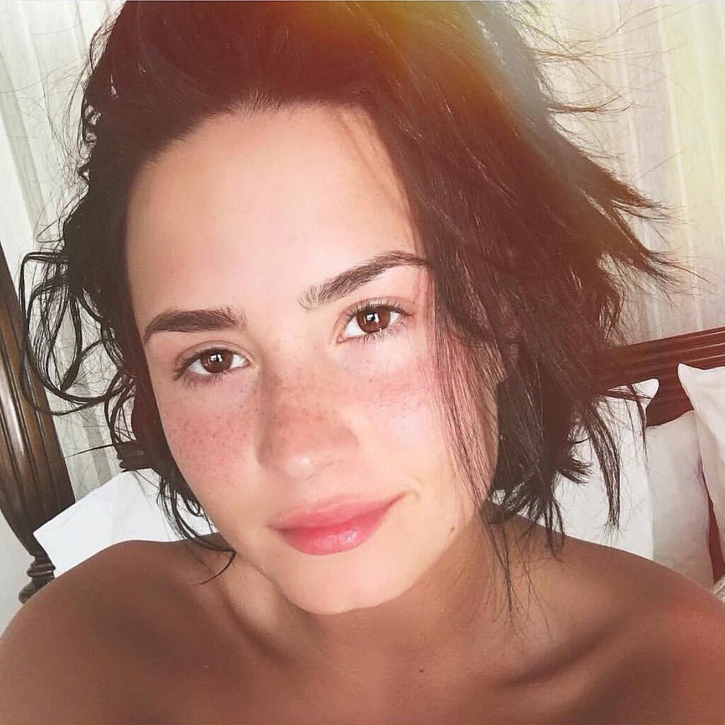 ddlovatoanangel's tweet photo. She is so gorgeous 😍💜 https://t.co/PxgNvaMqEN
