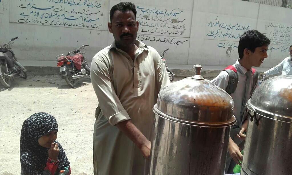 javedbashir92's tweet photo. #KKF2016 #MQMCares #HeatWave @kkfpk https://t.co/cM1ZDHPHsS