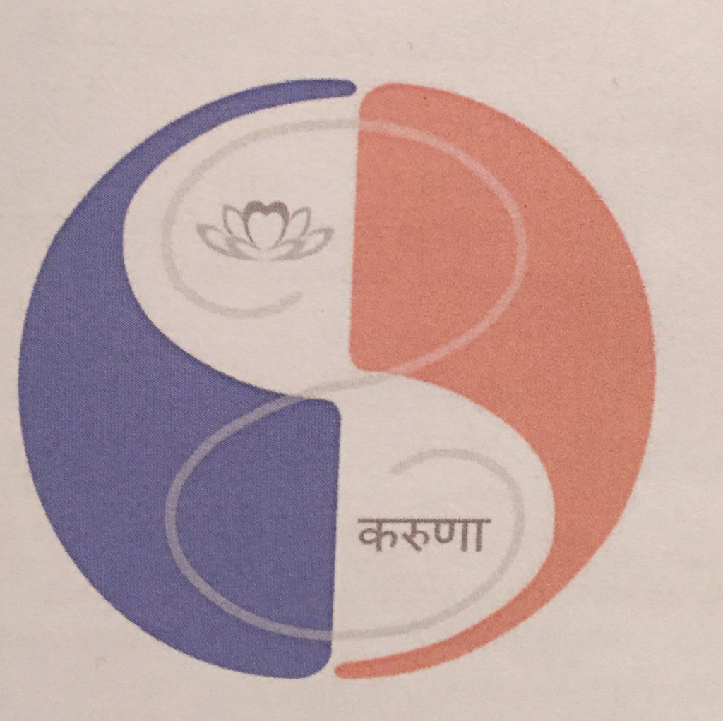 ConnConnection's tweet photo. @micfryx explains the development of the @KarunaCT logo - which is an AWESOME logo #KarunaCT https://t.co/bUyEnBe9xW