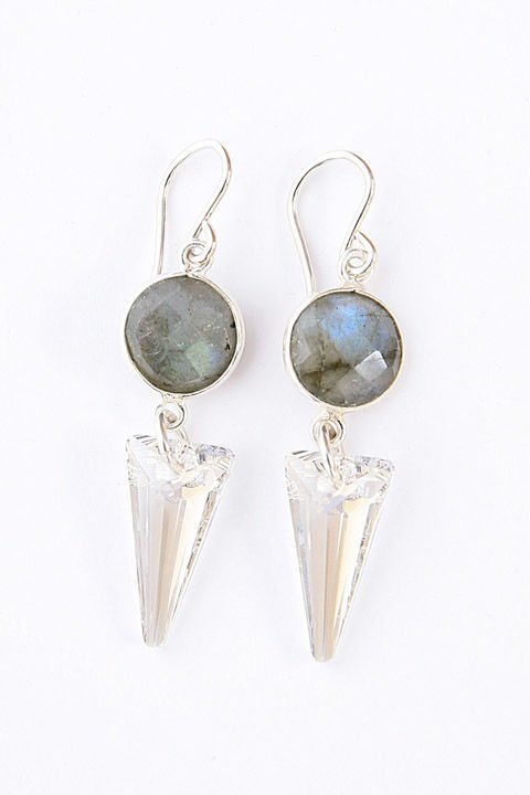 AccessoryNews's tweet photo. Mother's Day must-have via @seventeen: Funky Earrings from @DevonDowdDesign! #ACTOPPICKS https://t.co/9H7hPEUUPw https://t.co/gfYMUISkYD