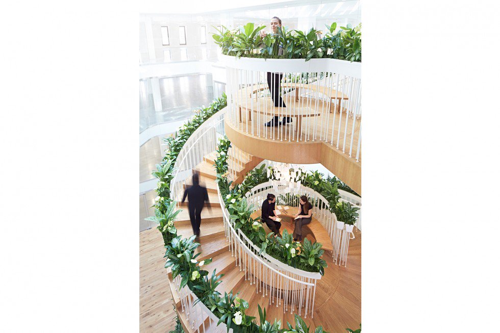 Jo Lowndes tweet media